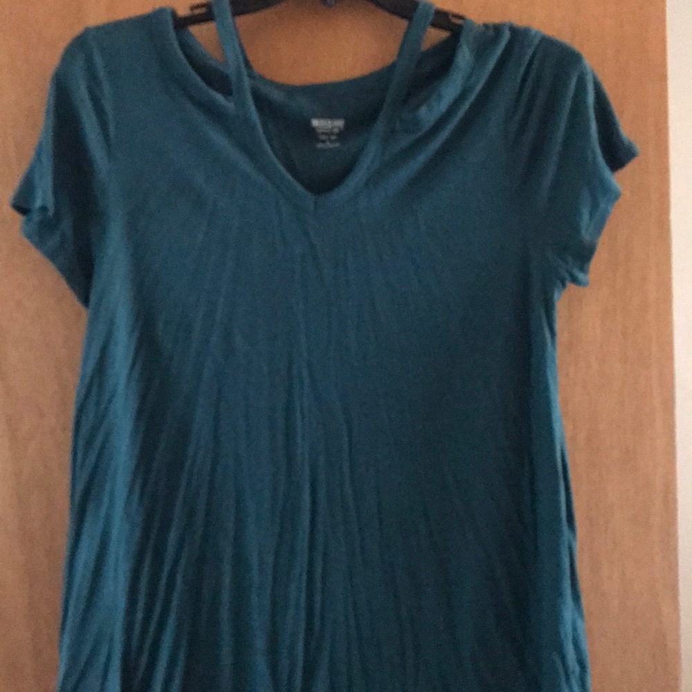 Cutout top